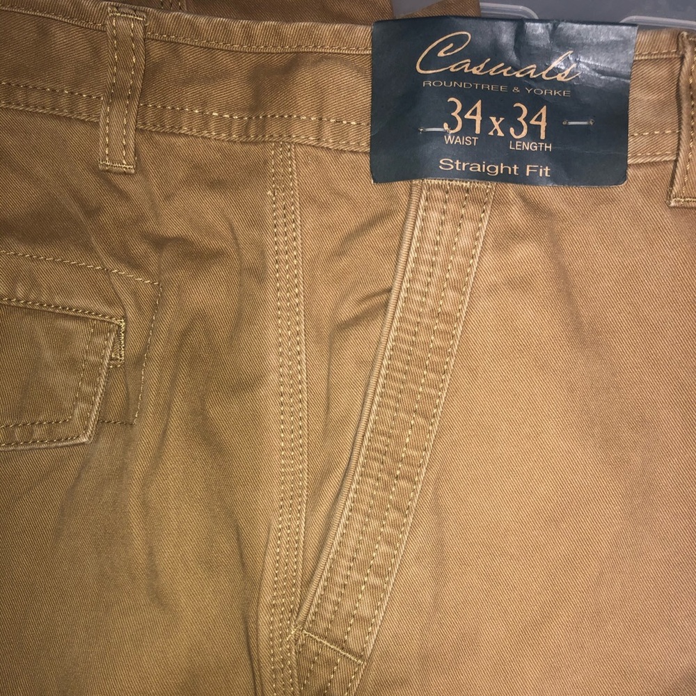 Men’s size 34x34 pants brand new.
